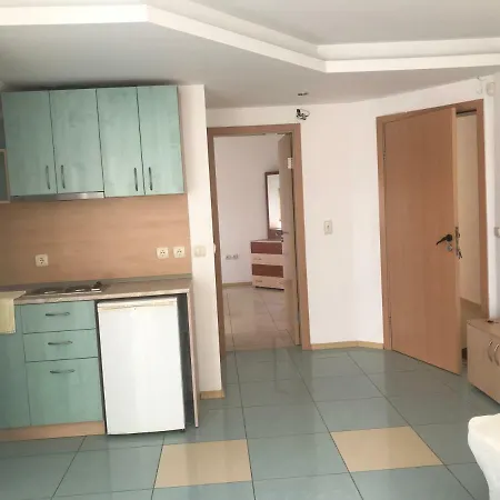 Apartment Хотел Кораба *