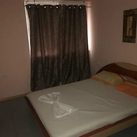 Apartment Хотел Кораба *