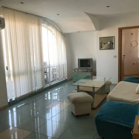 Хотел Кораба Apartament Łozenec