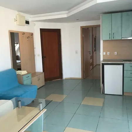Хотел Кораба Apartament *